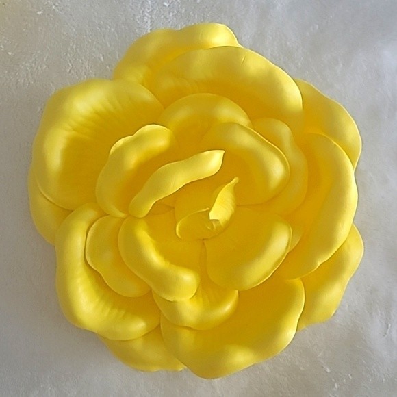 Set of 4 Small Yellow Decorative Giant Flower Party Baby Shower Decor Easy Hang - Picture 3 of 7
